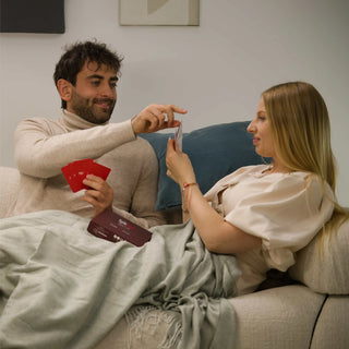 Para grająca w Rozmowy o Nas Związek i Relacja – wspólny wieczór i rozmowa wzmacniająca związek